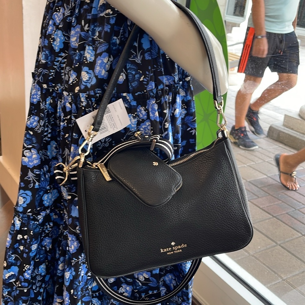 Kate Spade Rosie Shoulder Bag With Tech Attachment AirPod 
Black 
NWT - Picture 13 of 16